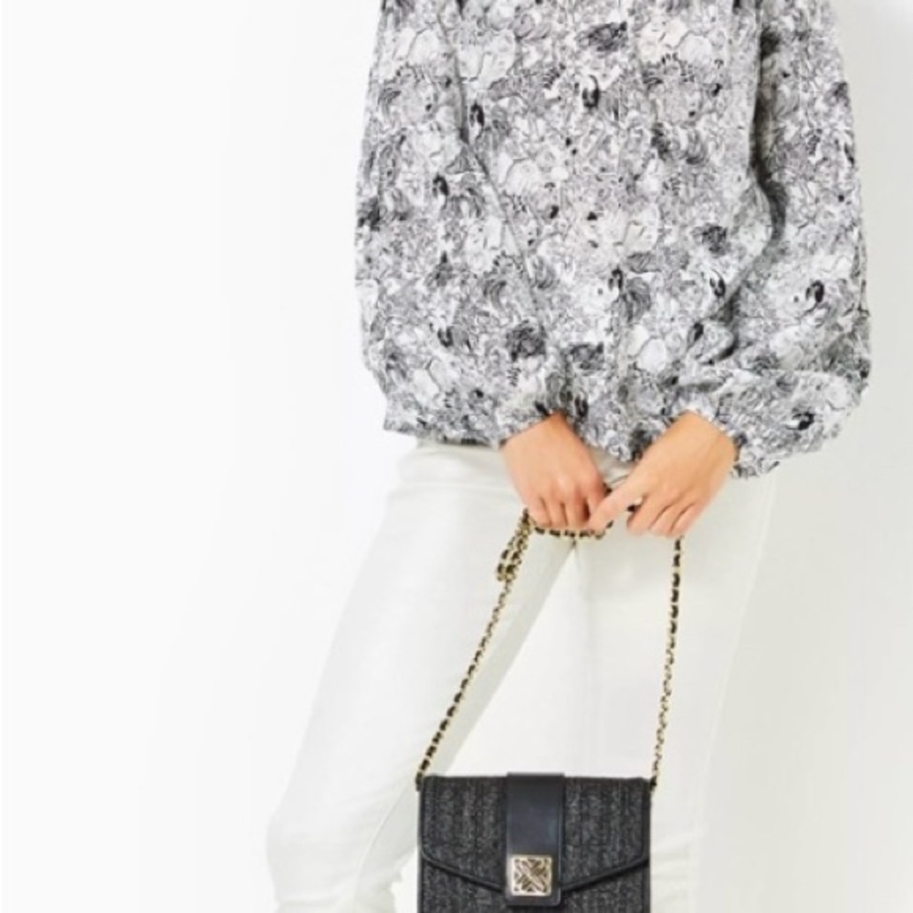 Lilly Pulitzer black and white sullivan top in onyx animal magnetism. - Picture 4 of 5